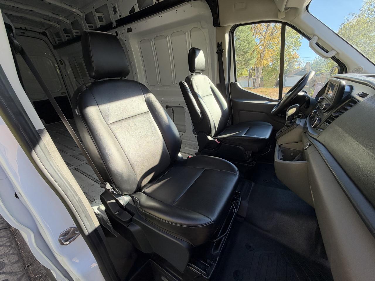 Ford Transit 250 Van High Roof w/Sliding Pass. 148-in. WB EL 2023