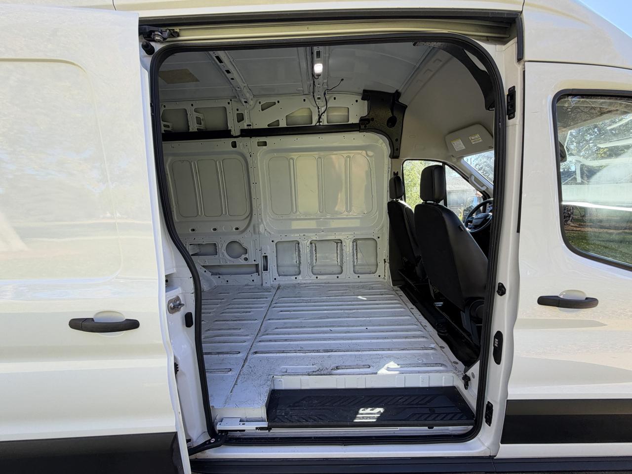 Ford Transit 250 Van High Roof w/Sliding Pass. 148-in. WB EL 2023