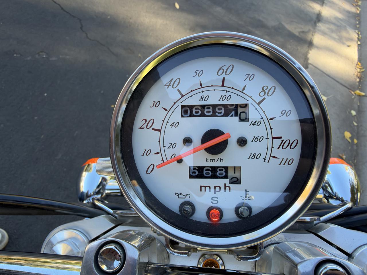 Honda VT750CD2  2000