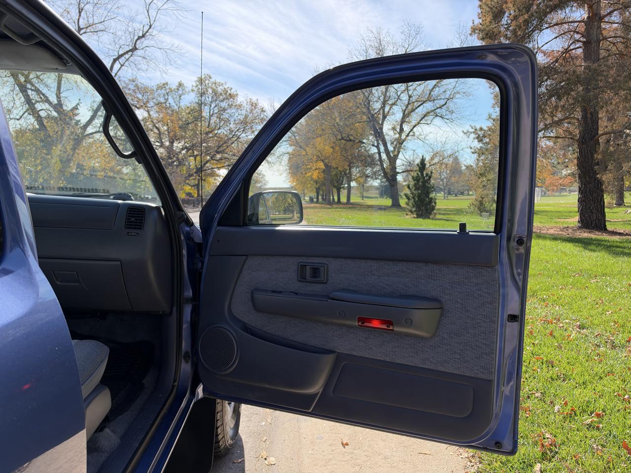 Toyota Tacoma Xtracab V6 4WD 1999
