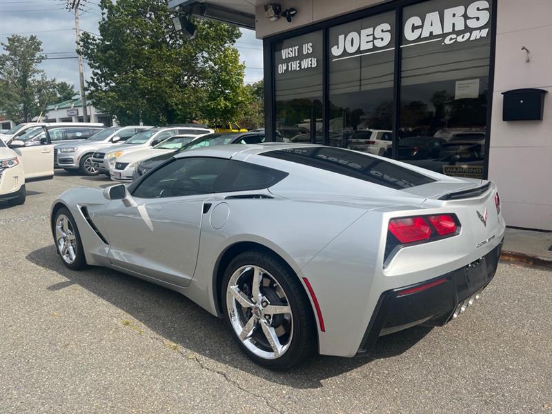 2015 Chevrolet Corvette Stingray 2LT photo 2