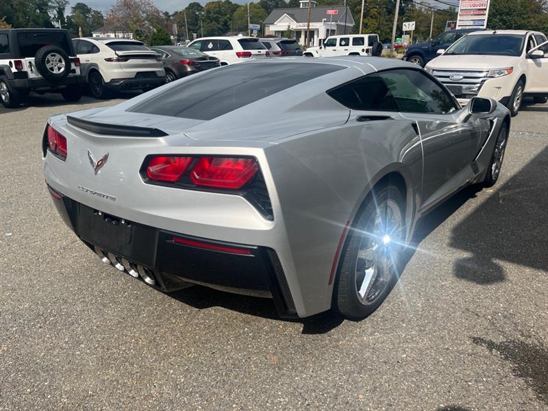 2015 Chevrolet Corvette Stingray 2LT photo 3
