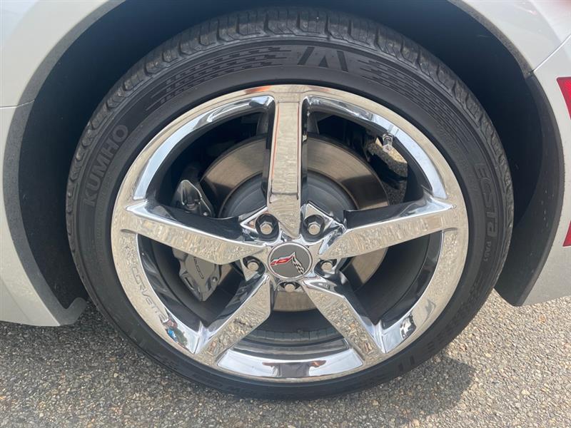 2015 Chevrolet Corvette Stingray 2LT photo 7