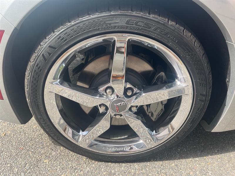 2015 Chevrolet Corvette Stingray 2LT photo 8