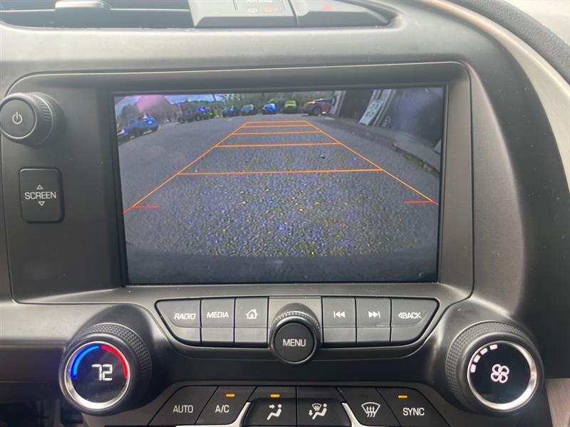 2015 Chevrolet Corvette Stingray 2LT photo 16