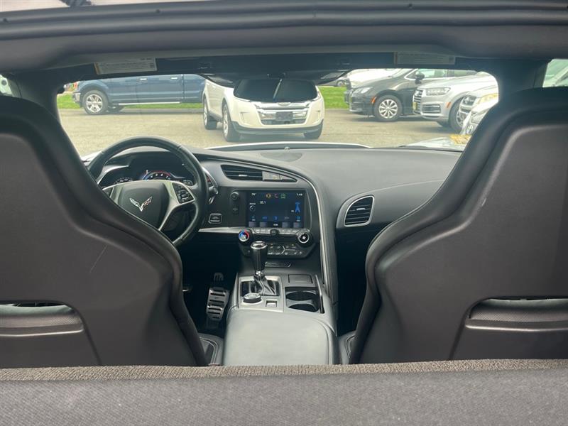 2015 Chevrolet Corvette Stingray 2LT photo 21