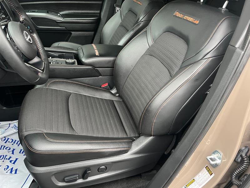 2023 Nissan Pathfinder SV photo 12