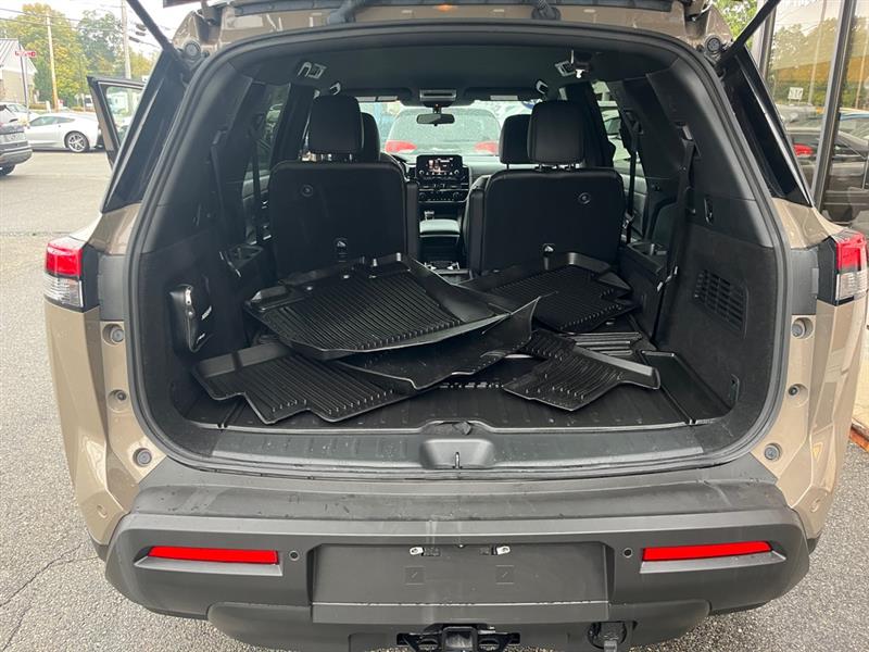 2023 Nissan Pathfinder SV photo 22