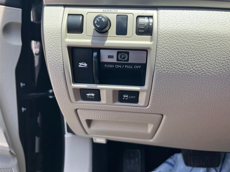 Subaru Legacy  2014