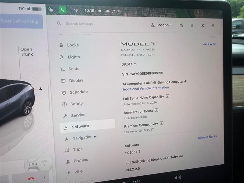 Tesla Model Y  2024
