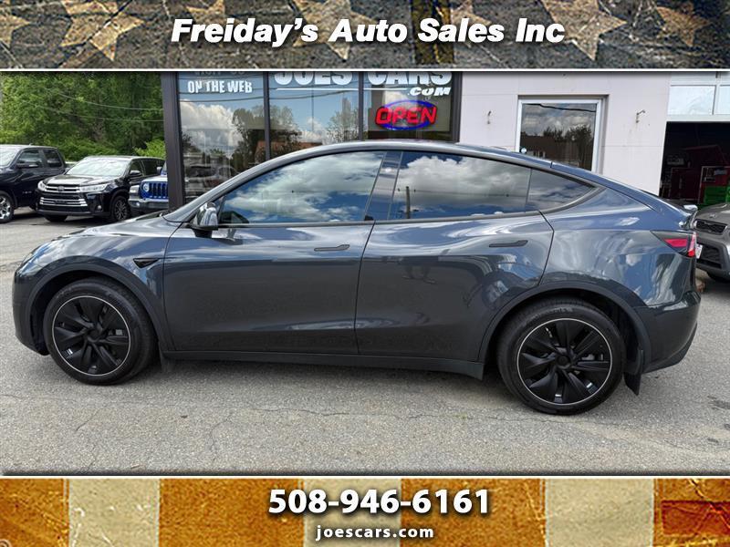 Tesla Model Y  2024