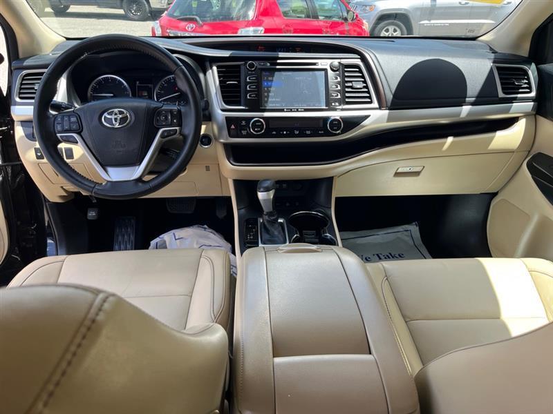 Toyota Highlander  2017