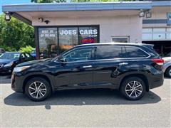 2017 Toyota Highlander SE
