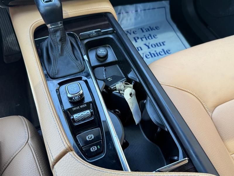 Volvo XC90  2018