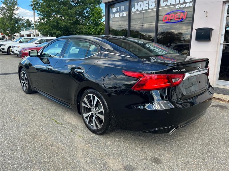 Nissan Maxima  2016