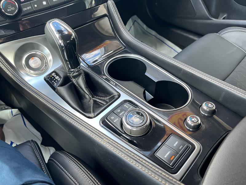 Nissan Maxima  2016