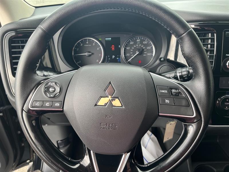 Mitsubishi Outlander  2016