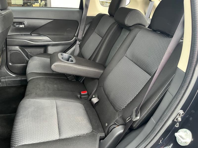 Mitsubishi Outlander  2016