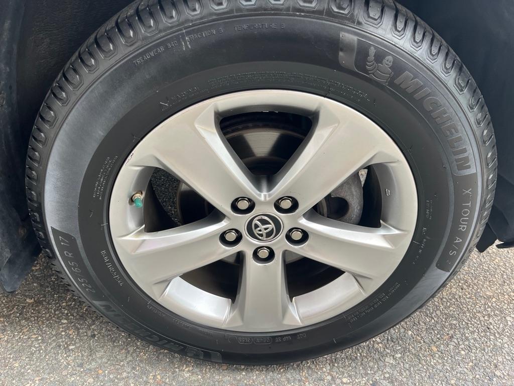 Toyota RAV4  2015