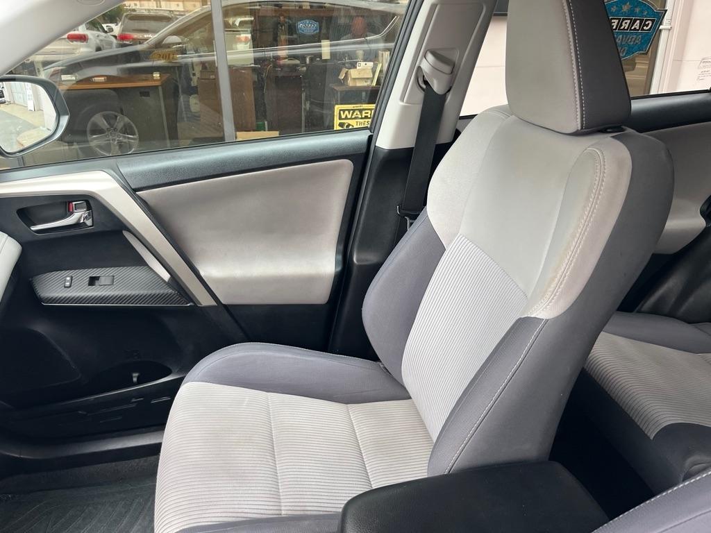 Toyota RAV4  2015