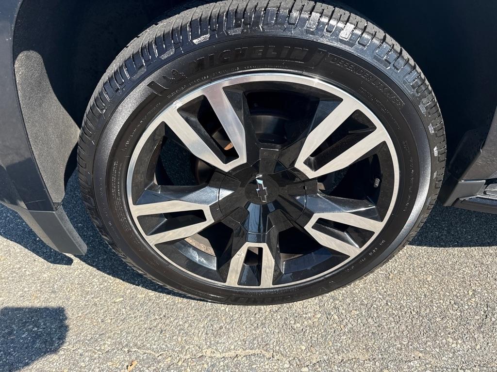 Chevrolet Suburban  2019