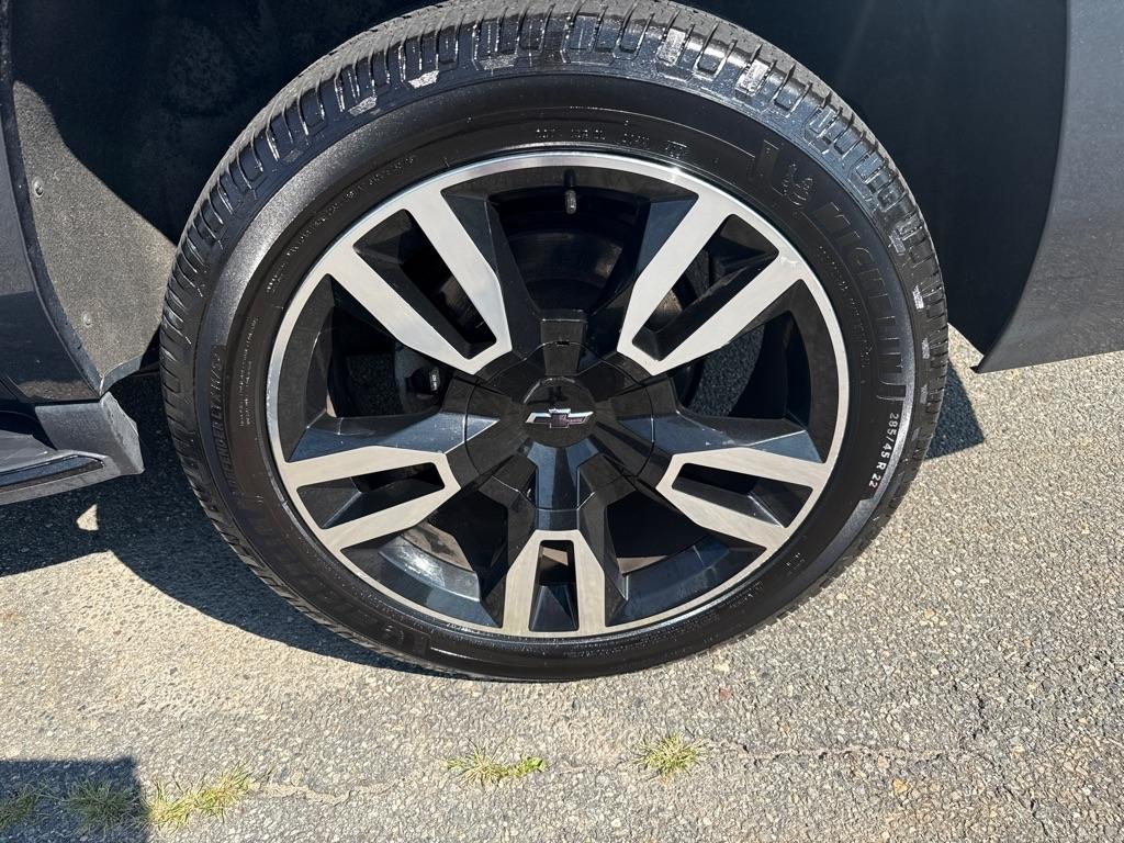 Chevrolet Suburban  2019