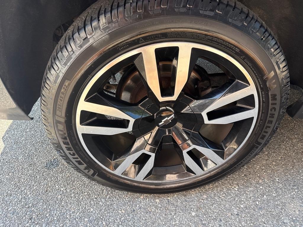 Chevrolet Suburban  2019