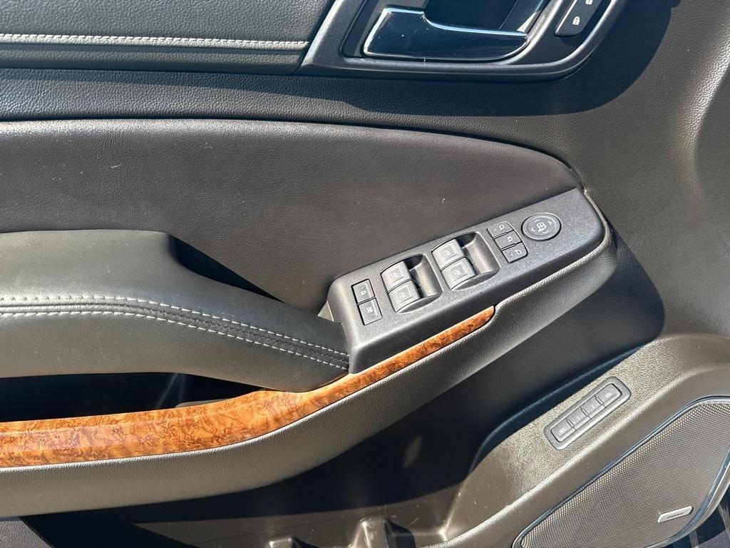 Chevrolet Suburban  2019