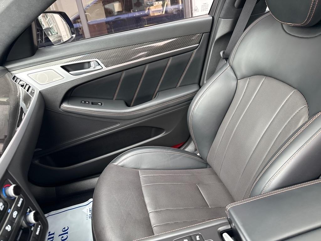 Genesis G80  2020