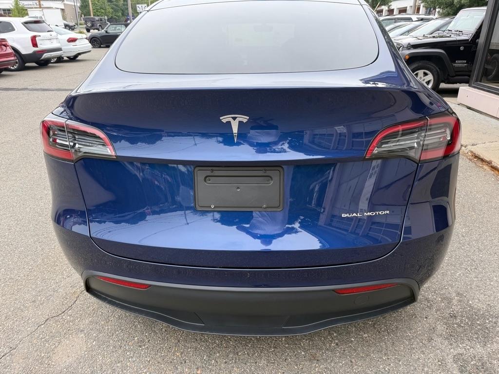 Tesla Model Y  2023