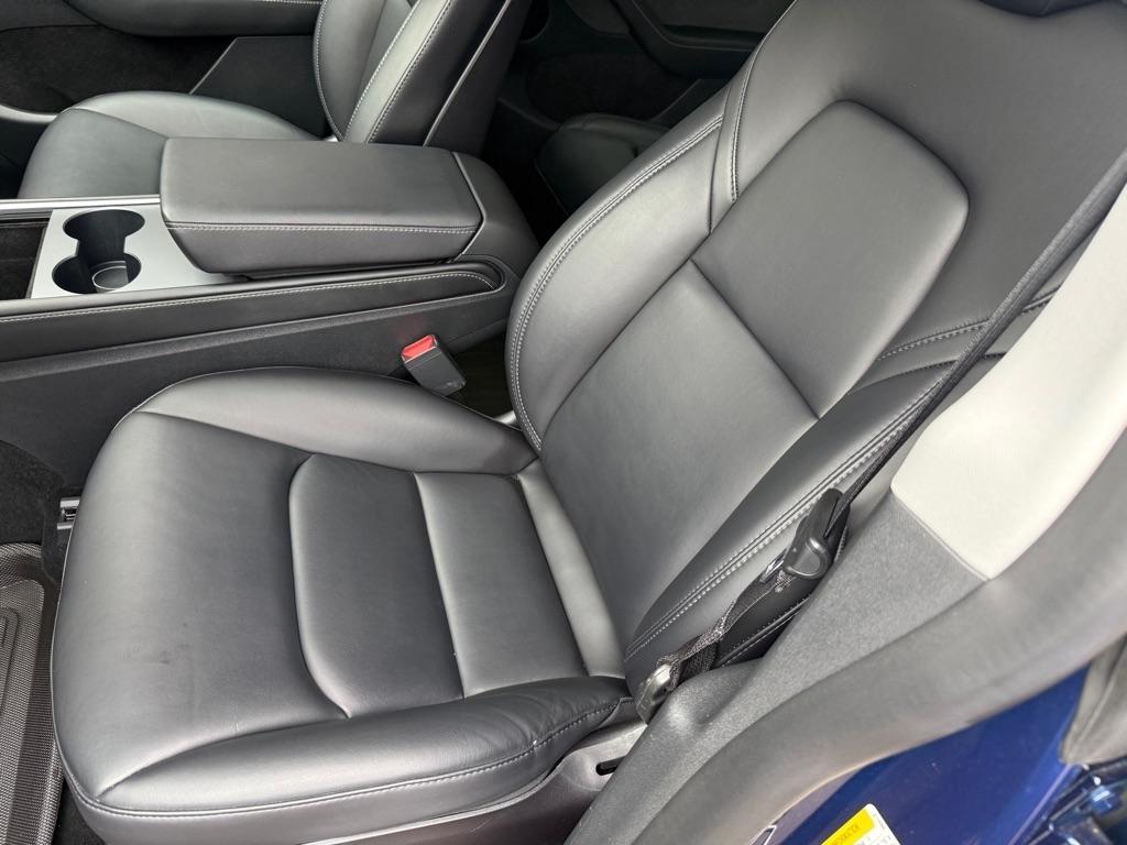 Tesla Model Y  2023