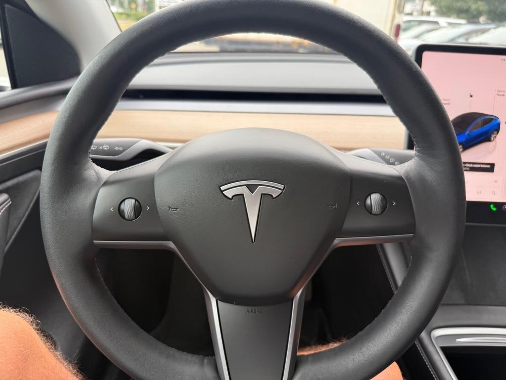 Tesla Model Y  2023