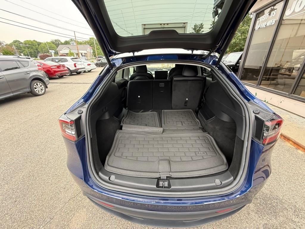 Tesla Model Y  2023