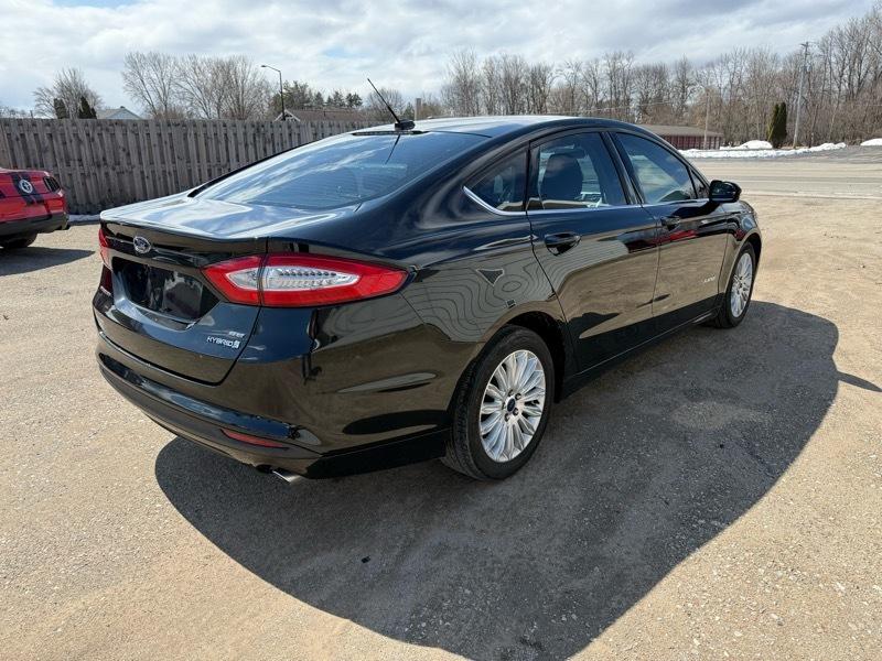 Ford Fusion Hybrid SE 2014