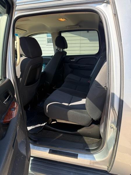 Chevrolet Avalanche LS 4WD 2011
