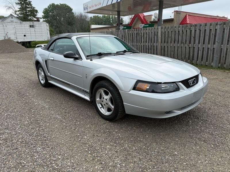 Ford Mustang Deluxe Convertible 2003