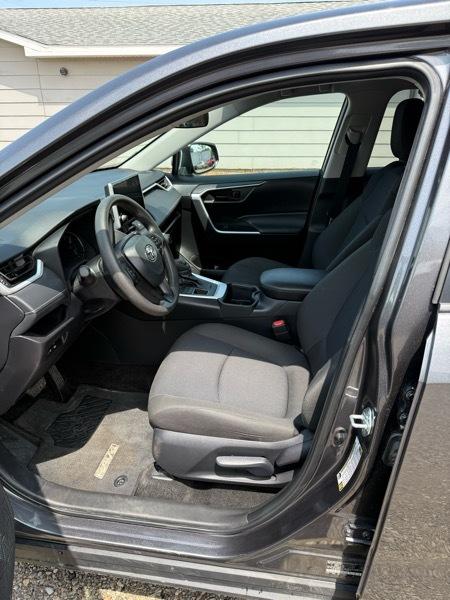 Toyota RAV4 LE AWD 2025