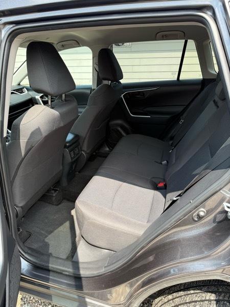 Toyota RAV4 LE AWD 2025