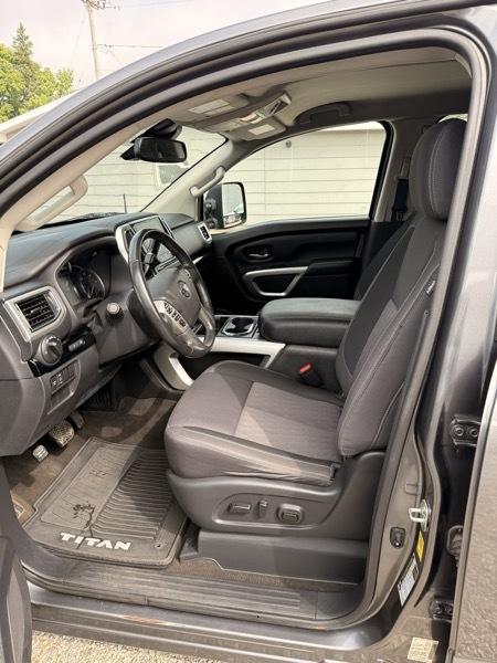 Nissan Titan 4x4 Crew Cab SV 2021