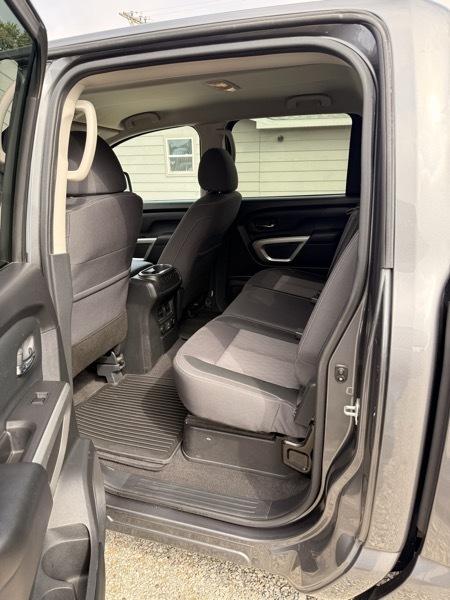 Nissan Titan 4x4 Crew Cab SV 2021