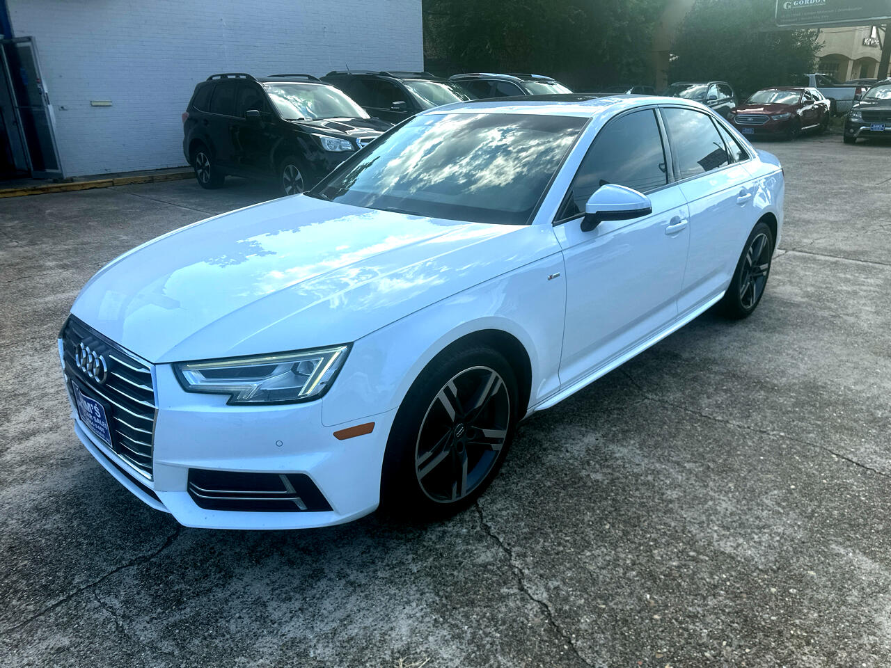 Audi A4 2.0T Premium Plus quattro Sedan 2017 Audi A4 2.0T Premium Plus quattro Sedan 2017