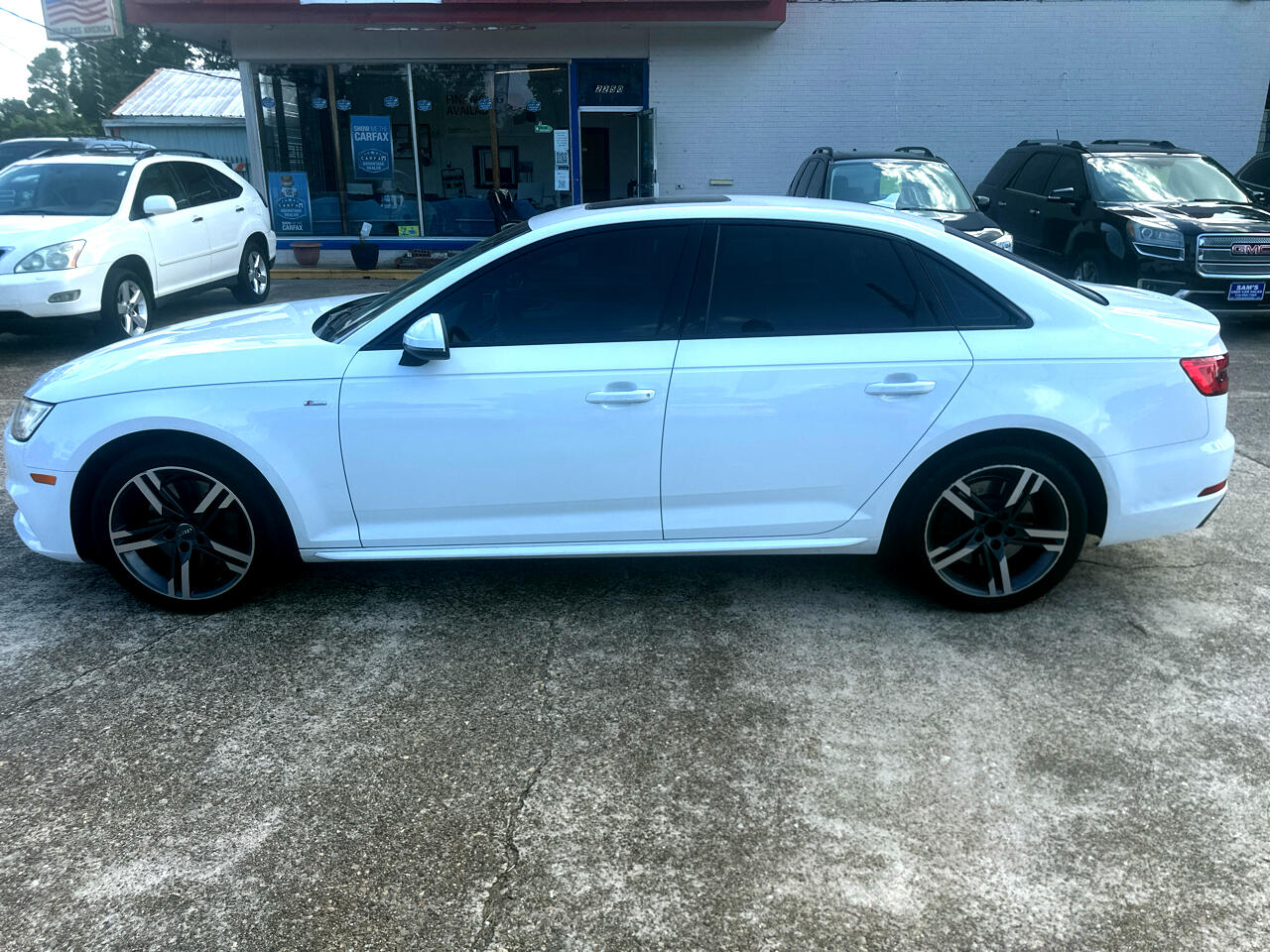 Audi A4 2.0T Premium Plus quattro Sedan 2017 Audi A4 2.0T Premium Plus quattro Sedan 2017