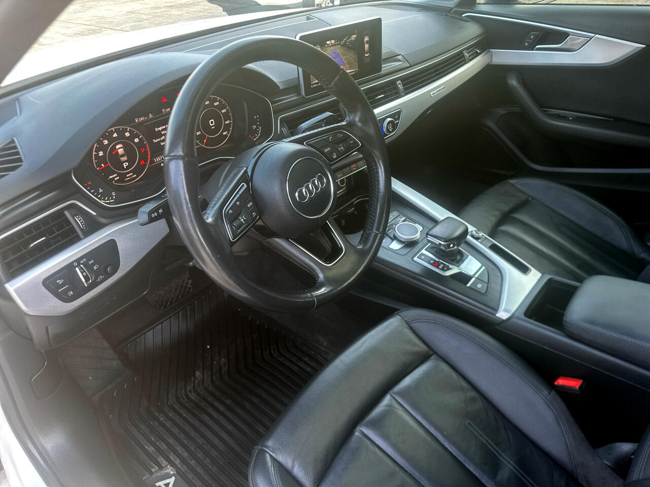 Audi A4 2.0T Premium Plus quattro Sedan 2017 Audi A4 2.0T Premium Plus quattro Sedan 2017