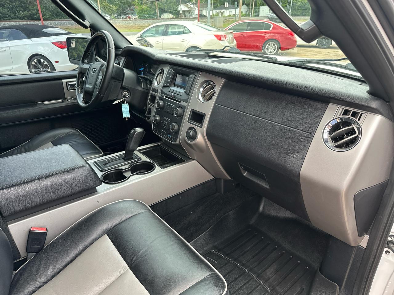 Ford Expedition XLT 2WD 2017