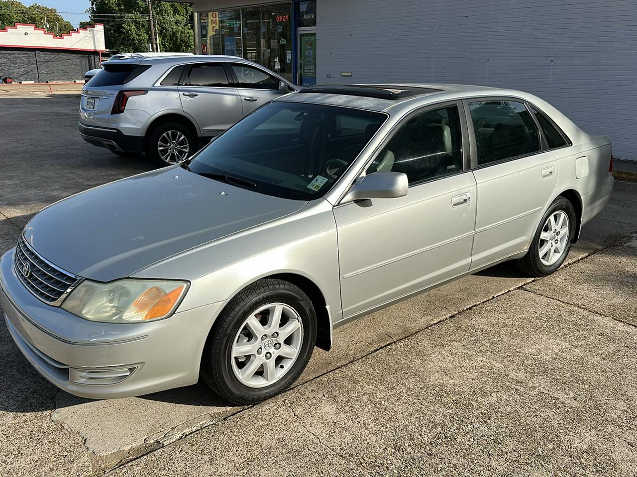 Toyota Avalon XL 2004