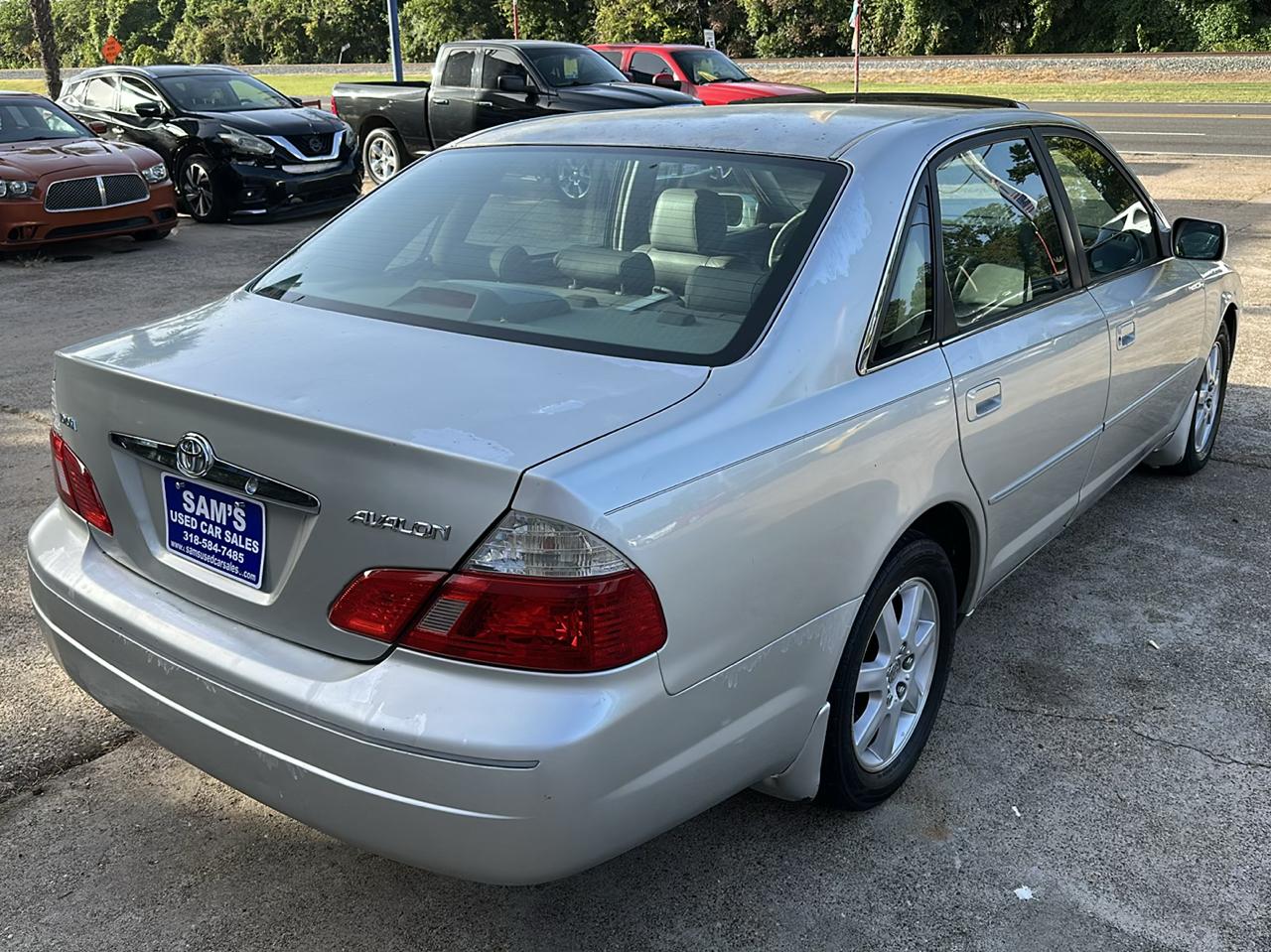 Toyota Avalon XL 2004