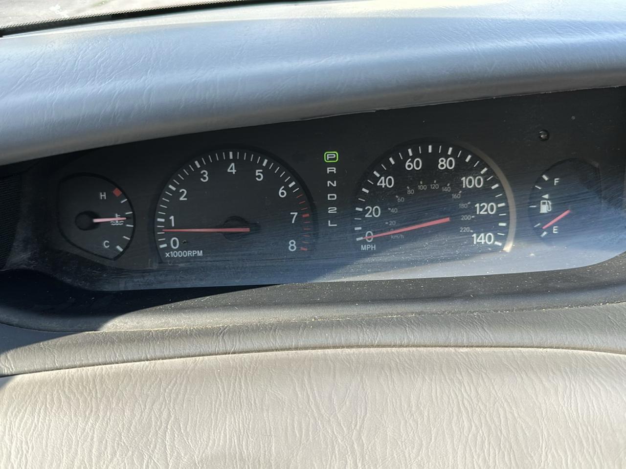 Toyota Avalon XL 2004