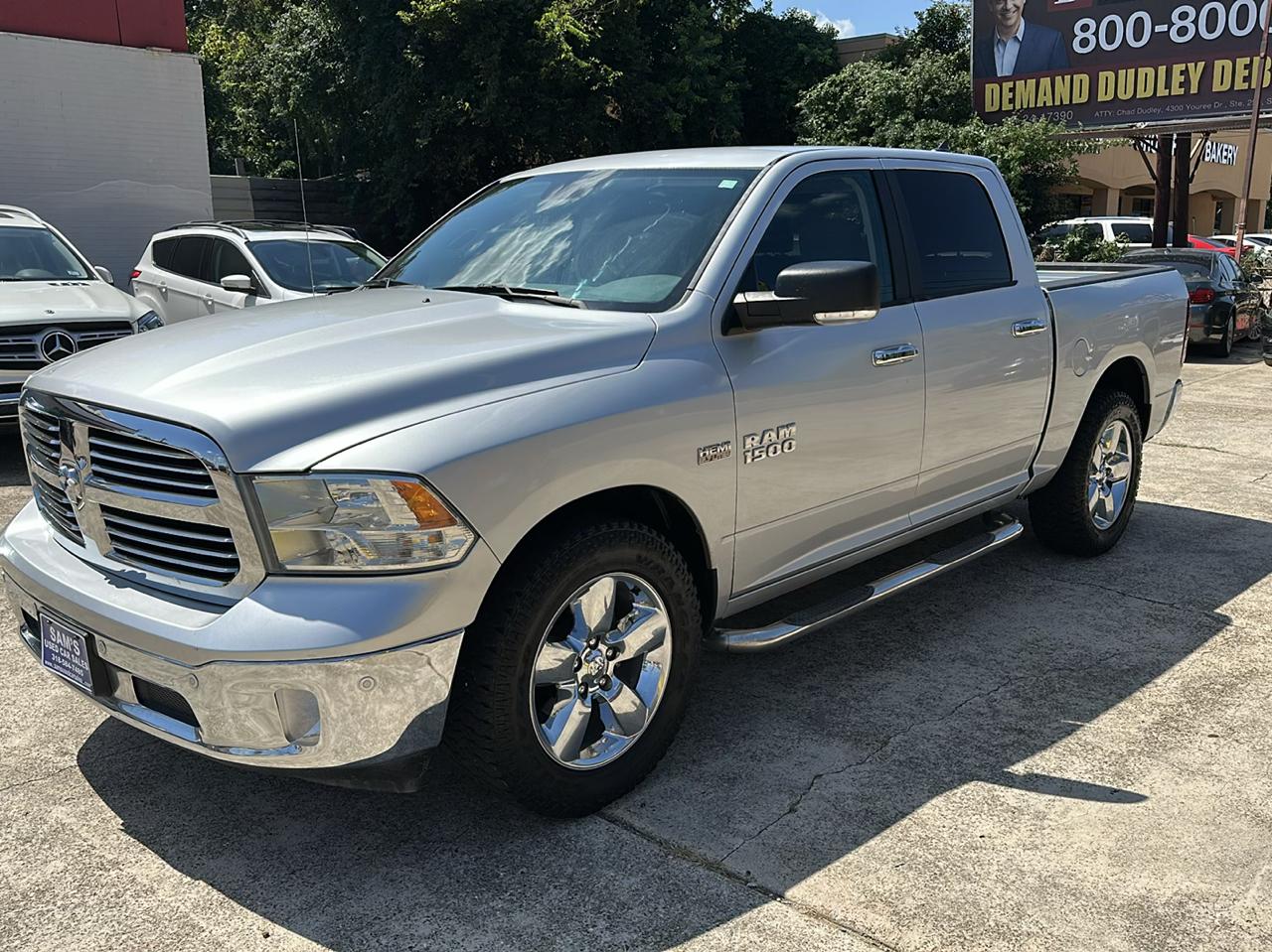 RAM 1500 SLT Crew Cab SWB 2WD 2016