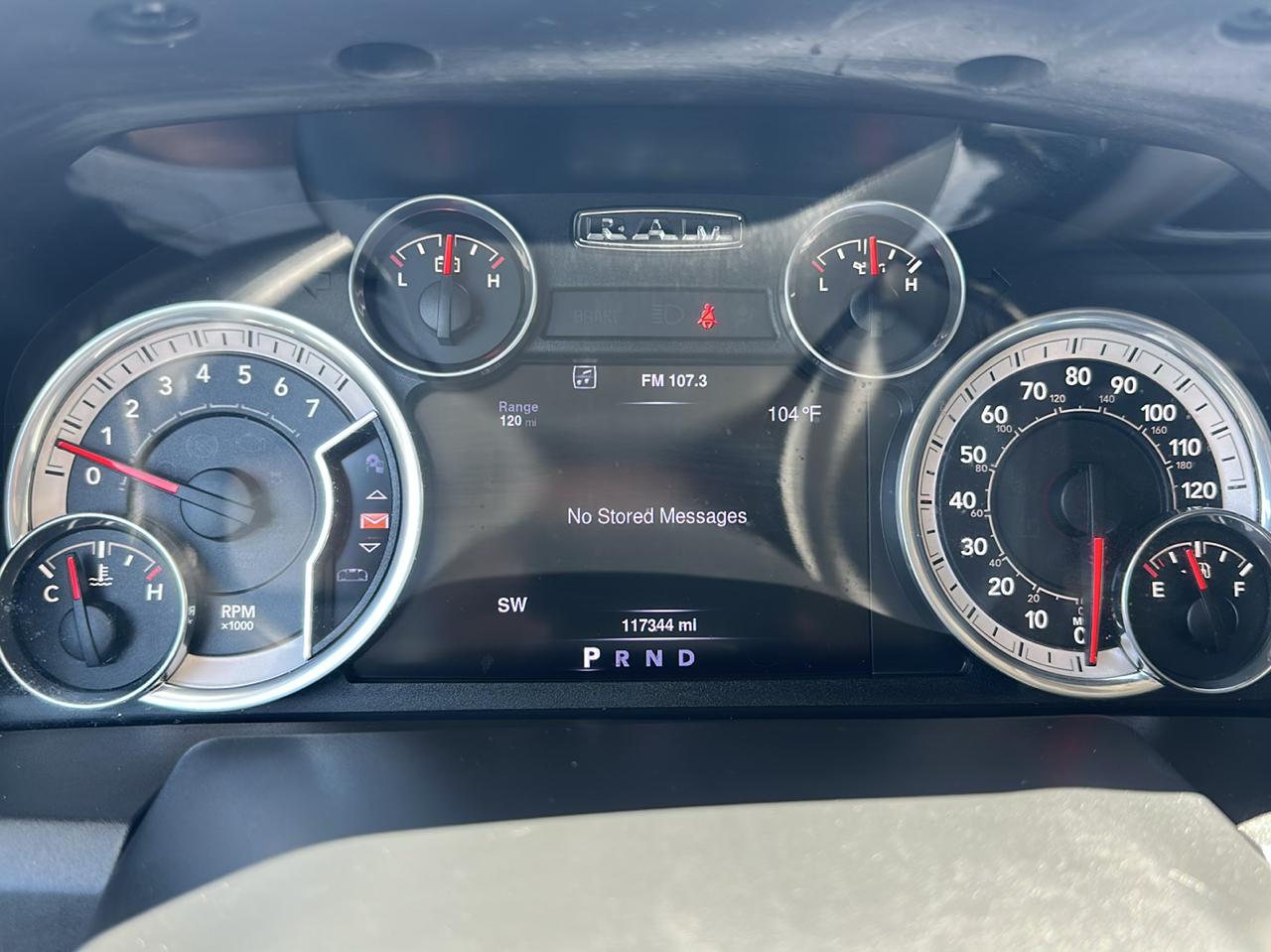 RAM 1500 SLT Crew Cab SWB 2WD 2016