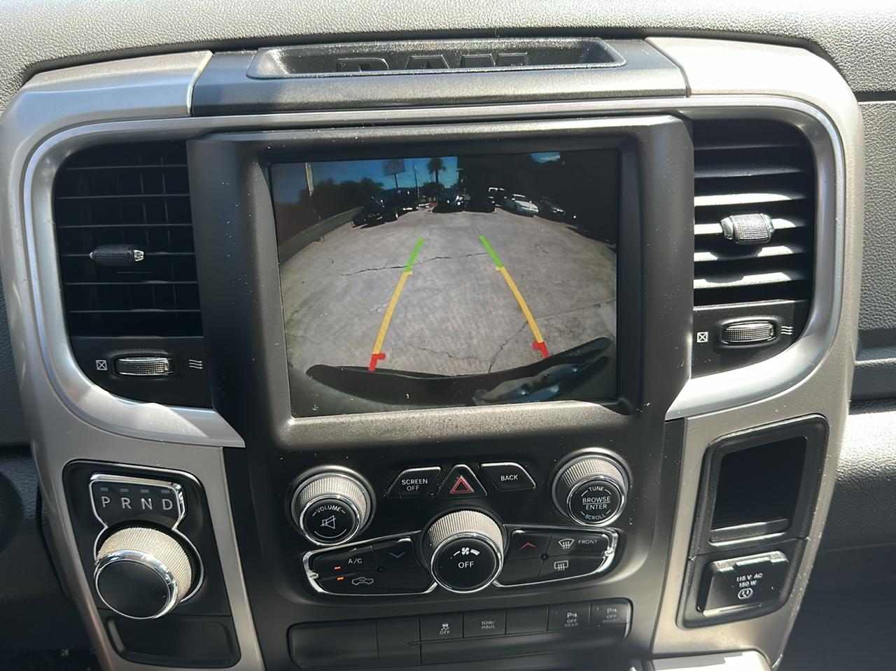 RAM 1500 SLT Crew Cab SWB 2WD 2016